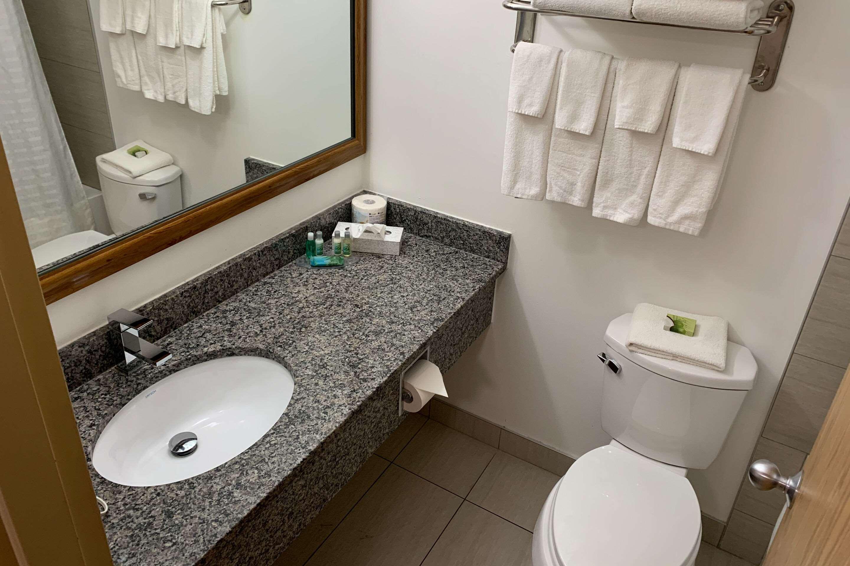 Rodeway Inn Altoona Ngoại thất bức ảnh