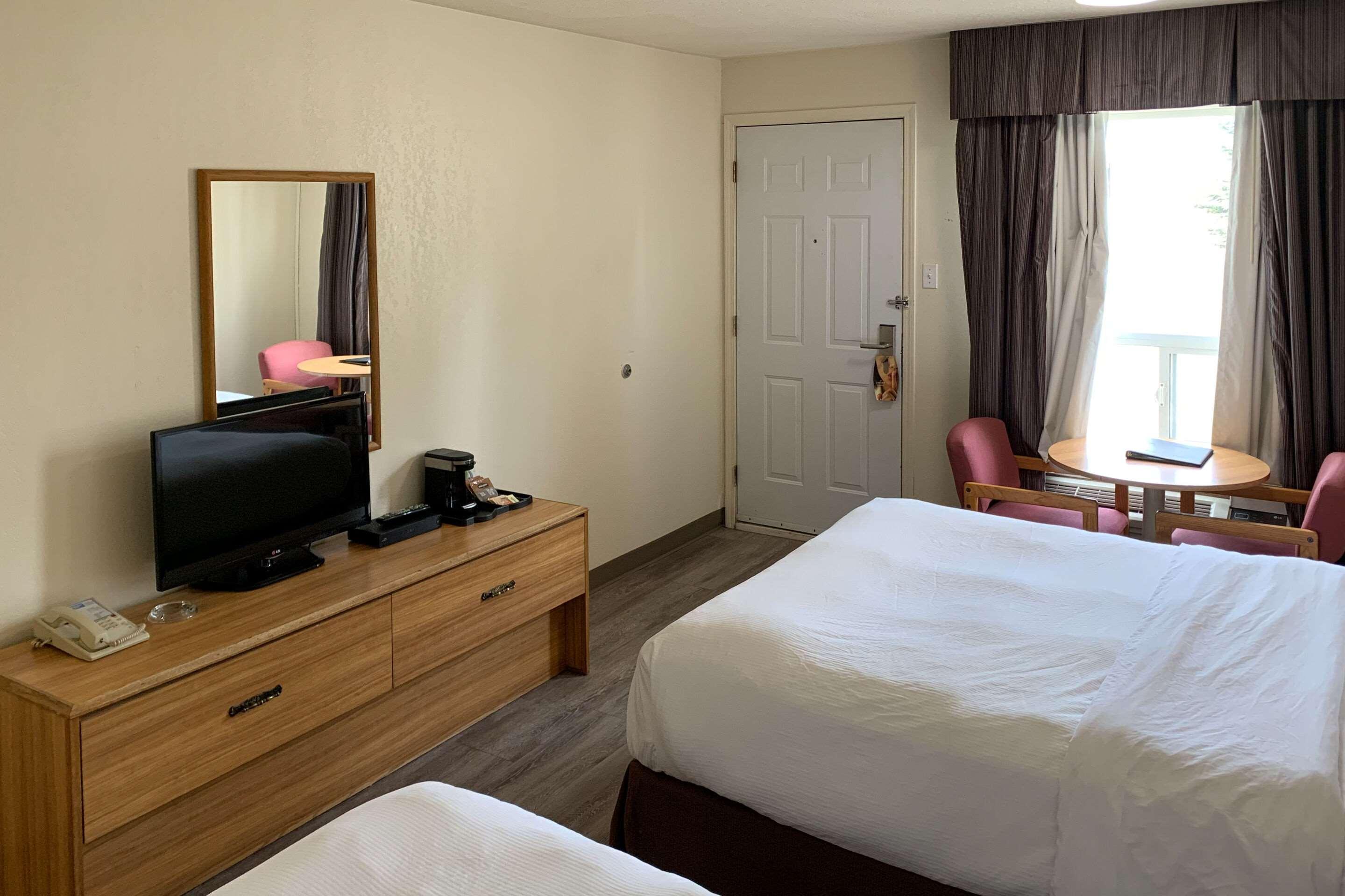 Rodeway Inn Altoona Ngoại thất bức ảnh