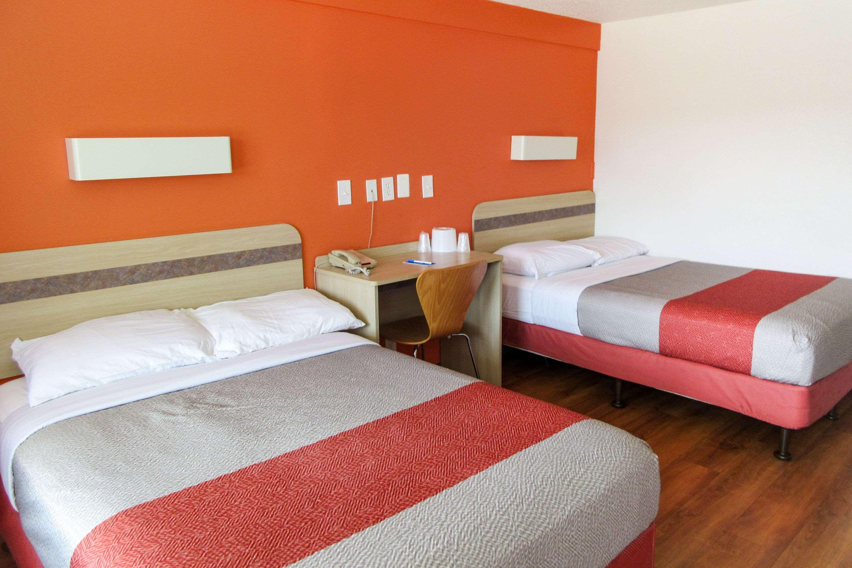 Rodeway Inn Altoona Ngoại thất bức ảnh