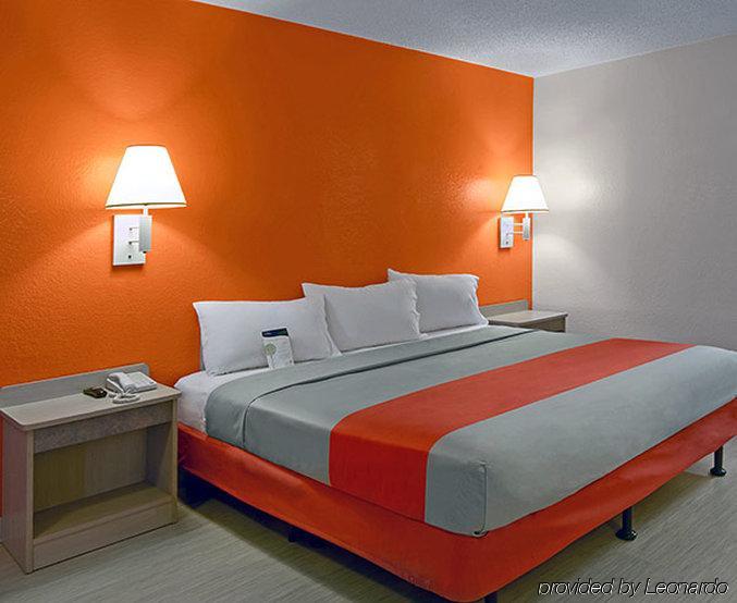 Rodeway Inn Altoona Ngoại thất bức ảnh