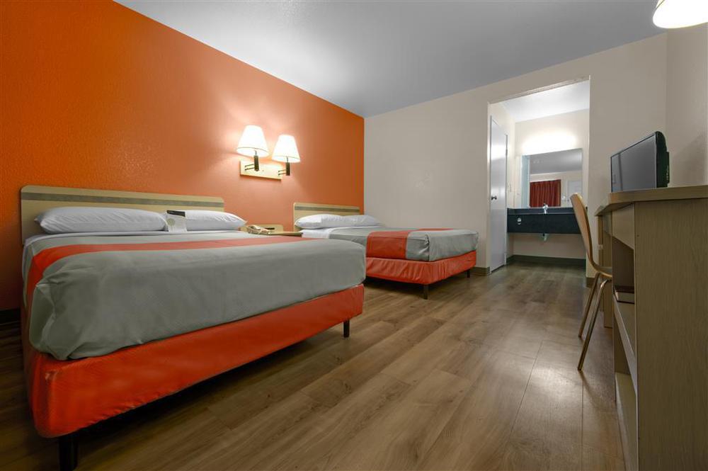 Rodeway Inn Altoona Phòng bức ảnh