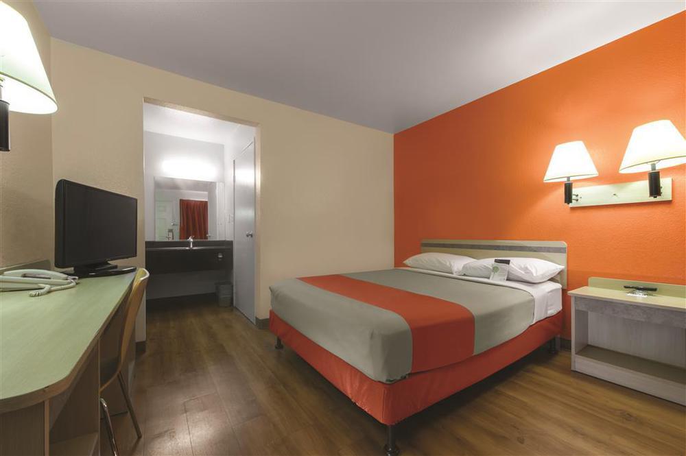 Rodeway Inn Altoona Phòng bức ảnh