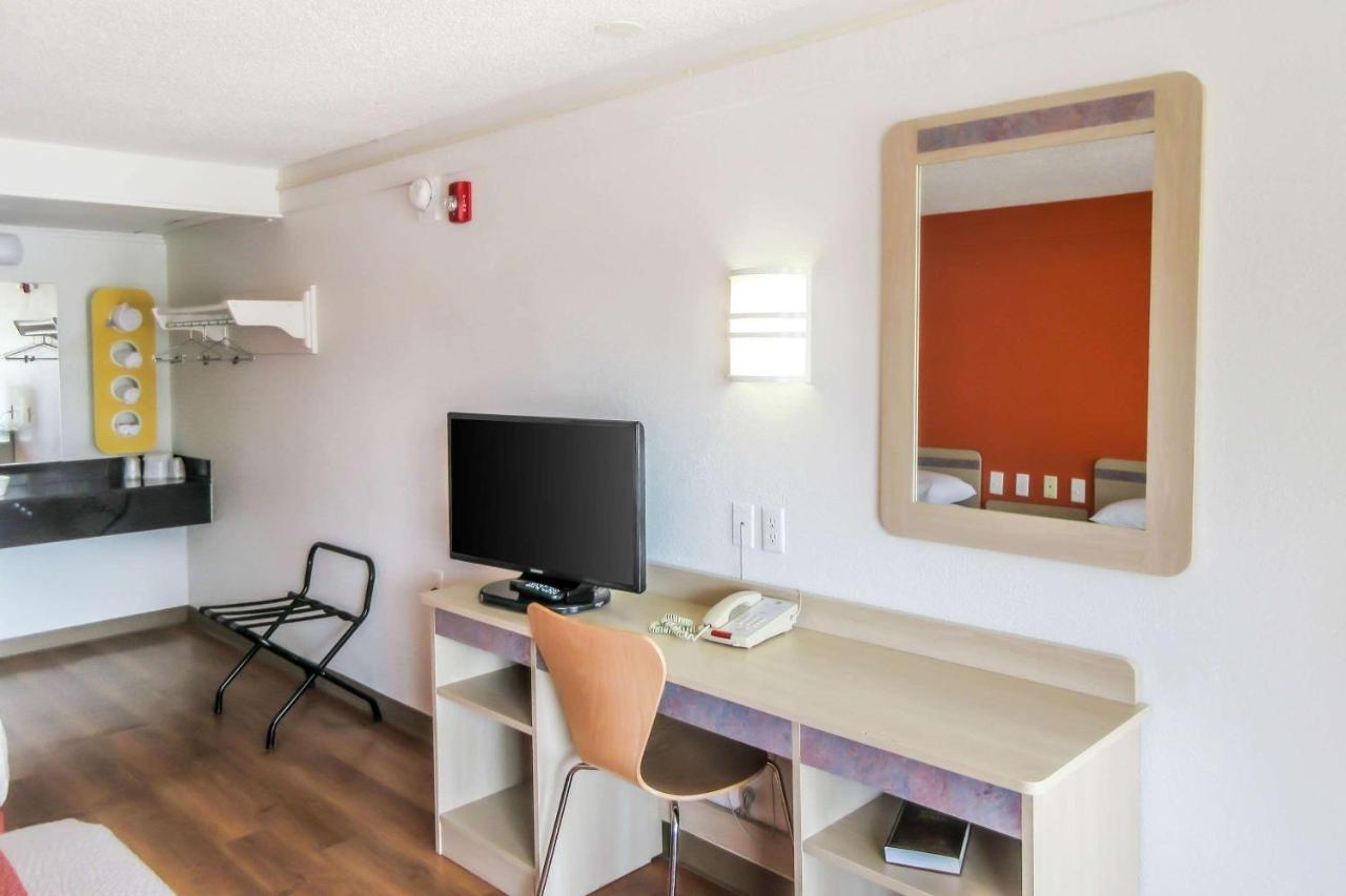 Rodeway Inn Altoona Ngoại thất bức ảnh